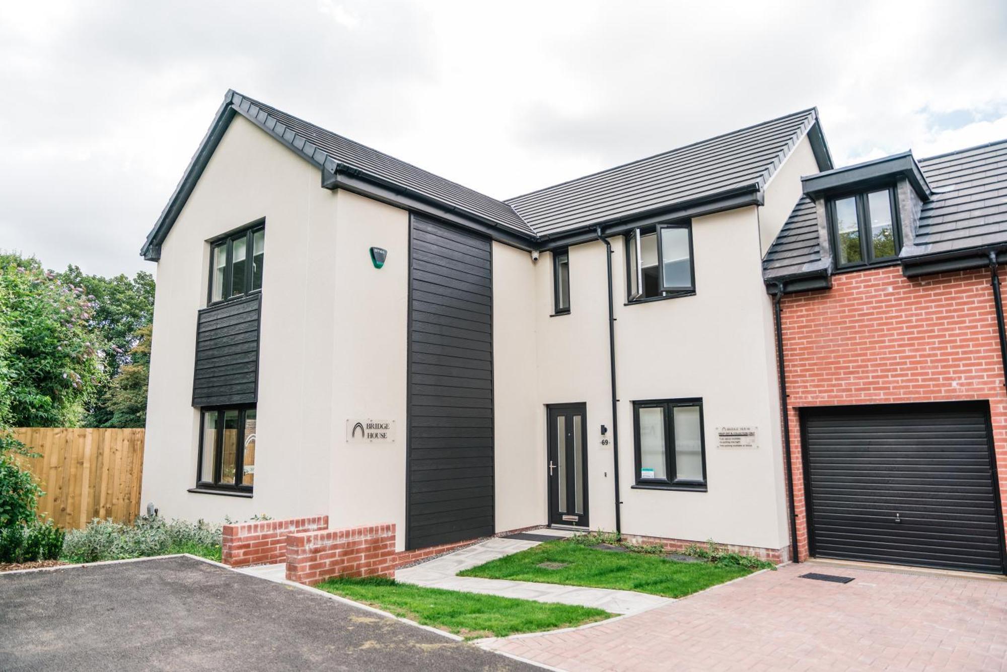 Pencoed House Estate Guest House Cardiff Exterior foto